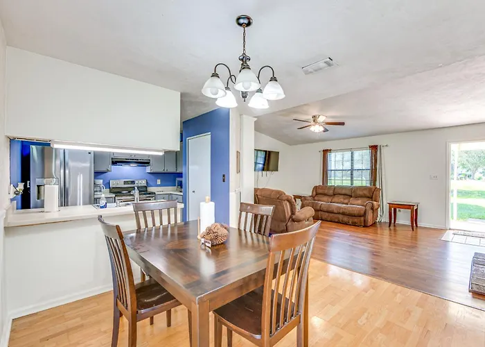 Quiet & Convenient Home, 4 Mi To Lake! Tallahassee